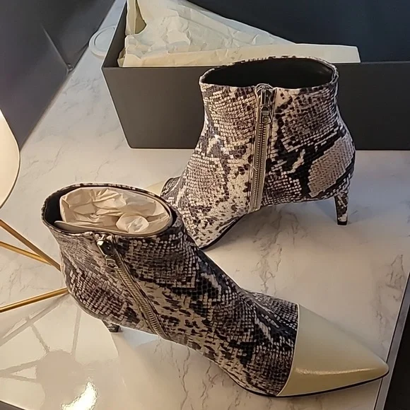 RAG & BONE BEHA LEATHER BOOT - BLACK /WHITE MULTI SIZE 10
